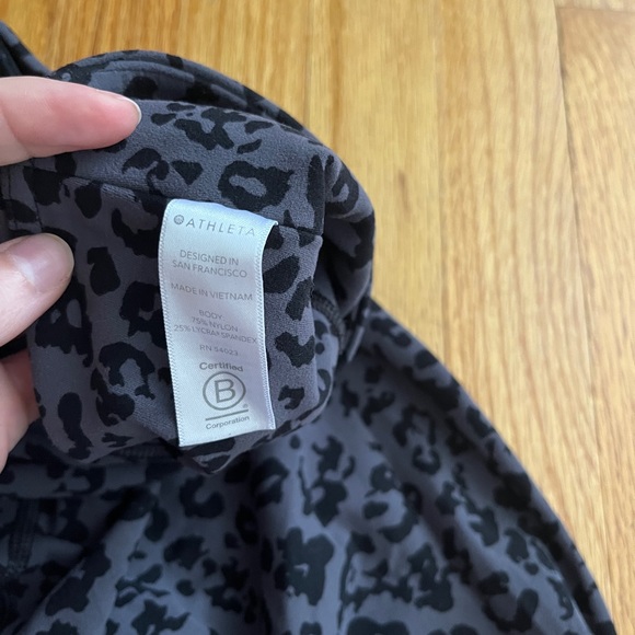 ATHLETA Leopard Elation Ultra High Rise Tight Leggings Spring Night Medium - Picture 3 of 4